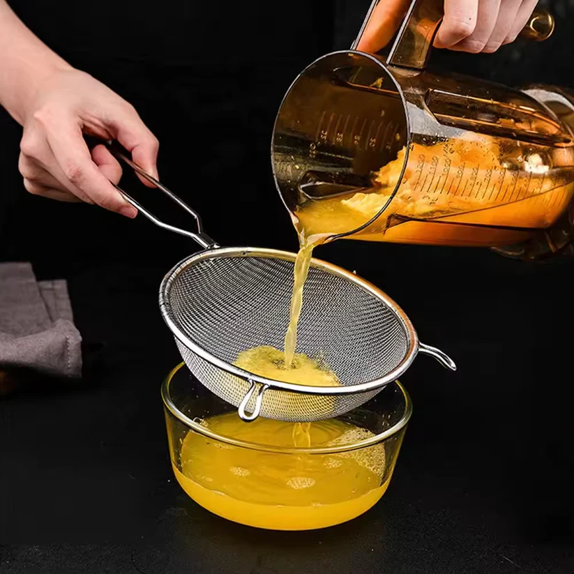 Big Mesh Strainer With Handle Stainless Steel Oil Straine, Mesh Sieve Strainer(1 Pc) 
