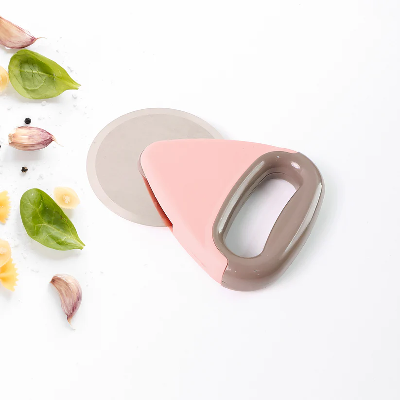 HomeChef Ergonomic Pizza Cutter with Stainless Steel Rotating Blade (1 Pc) 