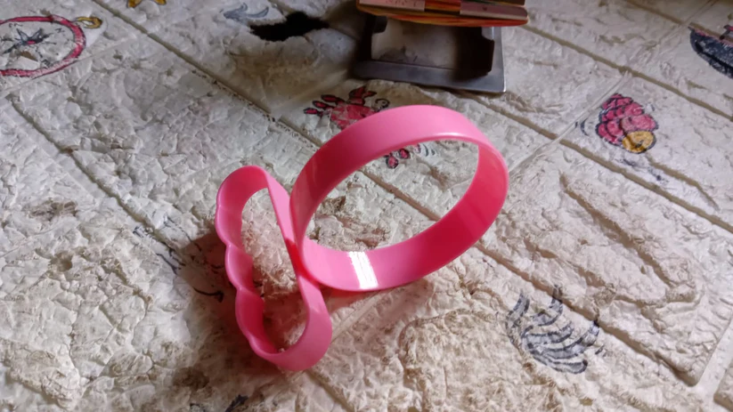 Anti-Slip Plastic Tumbler Handle – Lightweight Cupholder Grip (1 Pc) 